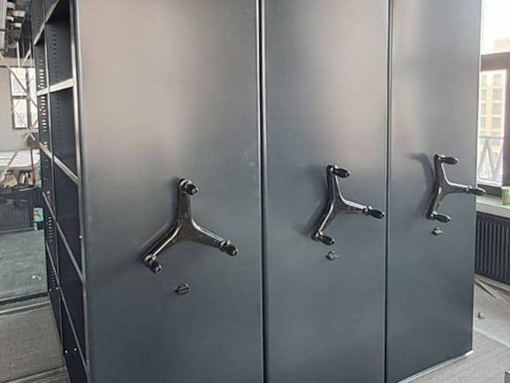 Металлические стеллажи окрашенные в Ваш цвет