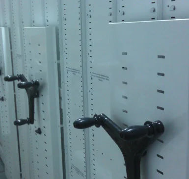 Оборудование морозильной камеры для хранения плазмы крови