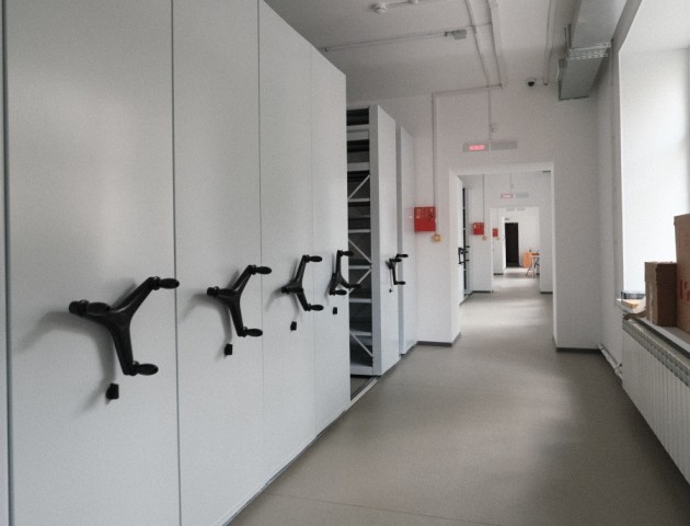 Мобильные стеллажи